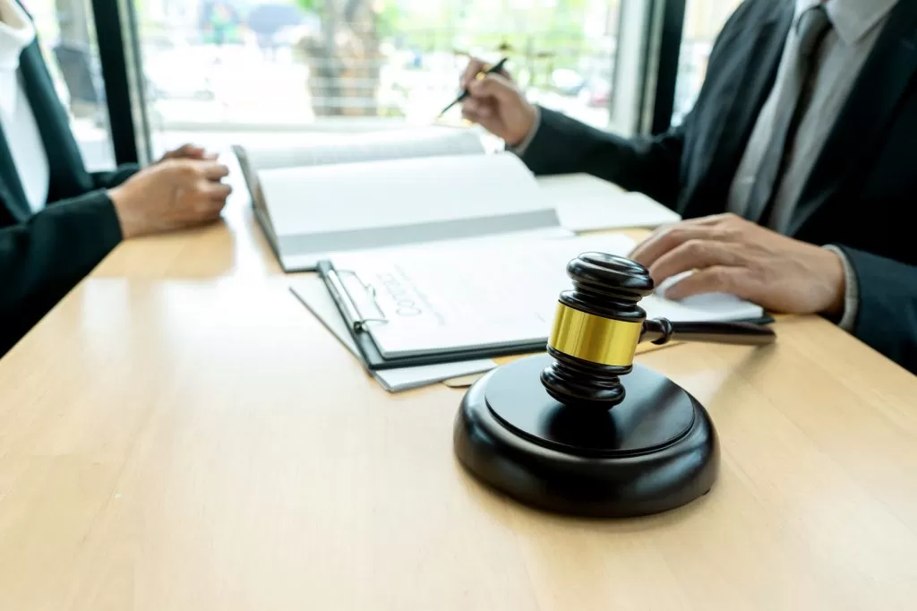 Should I Tell My Divorce Lawyer Everything?