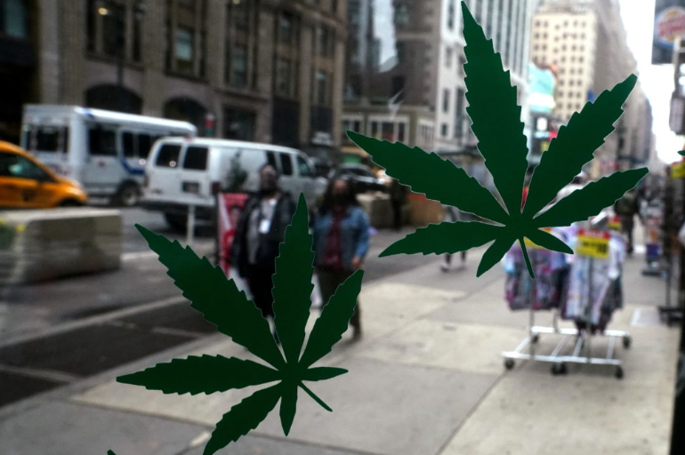 How a Recreational Marijuana Dispensary Can Enhance Your Wellness Routine