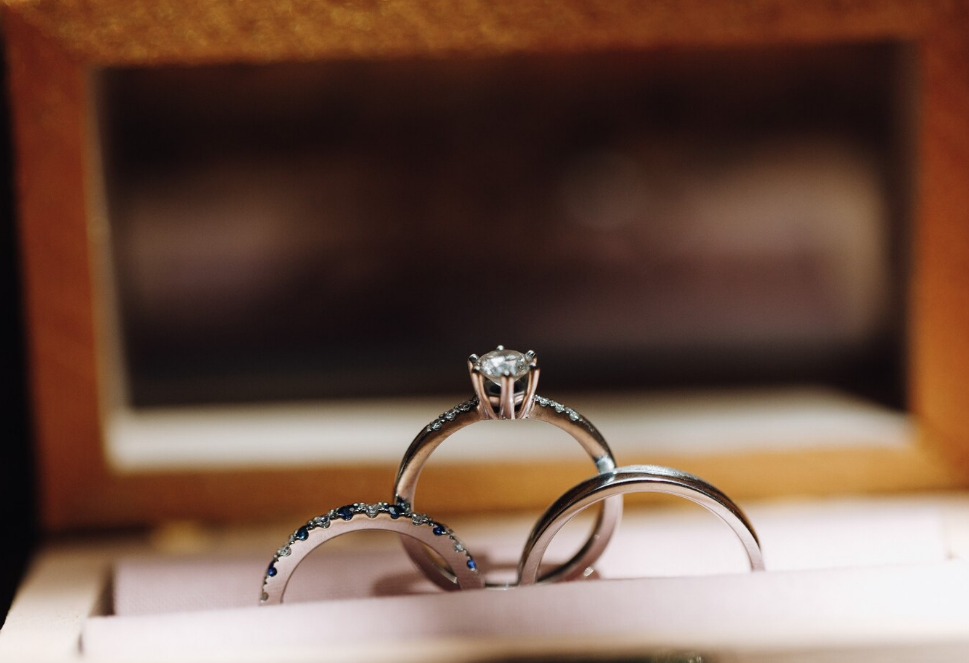 A Legacy of Romance: A Sparkle to Remember