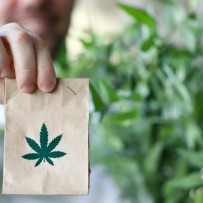 Top 5 Benefits of Buying from a Cannabis Dispensary