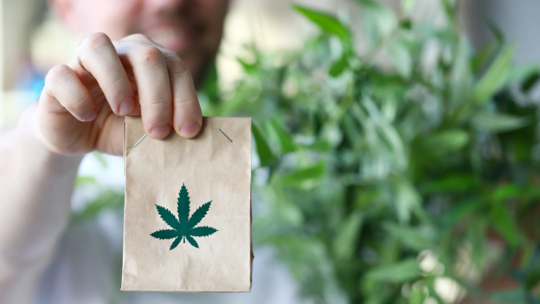 Top 5 Benefits of Buying from a Cannabis Dispensary
